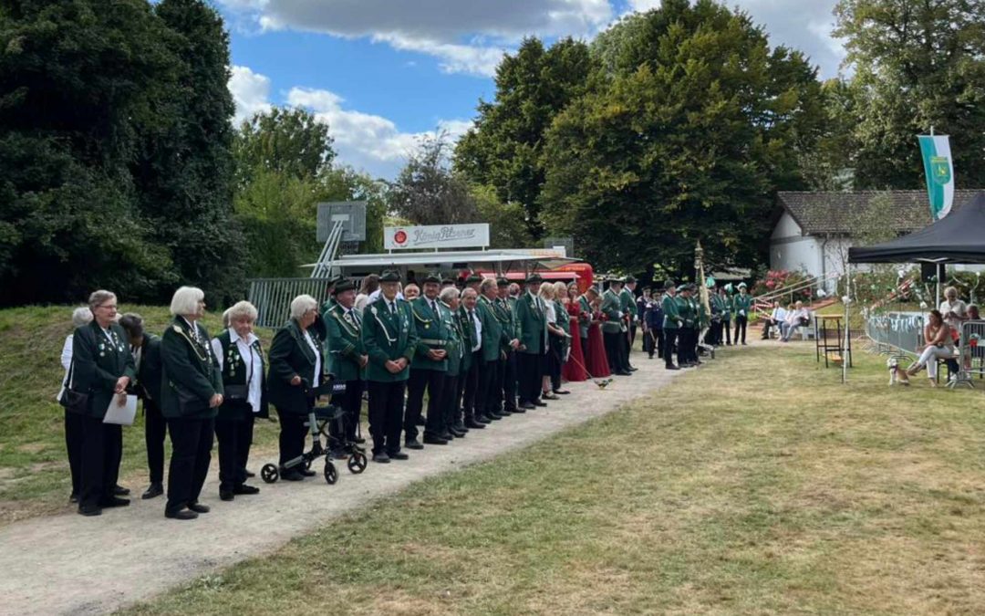 Erste Schützenkönigin des SV Wacht am Rhein Götterswickerhamm, Sina Bendl!